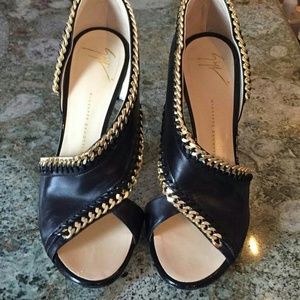 Giuseppe Zanotti Black Style Pumps